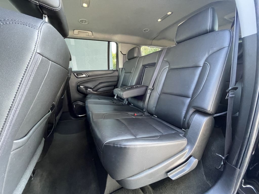Photo 20 of this CHEVROLET SUBURBAN