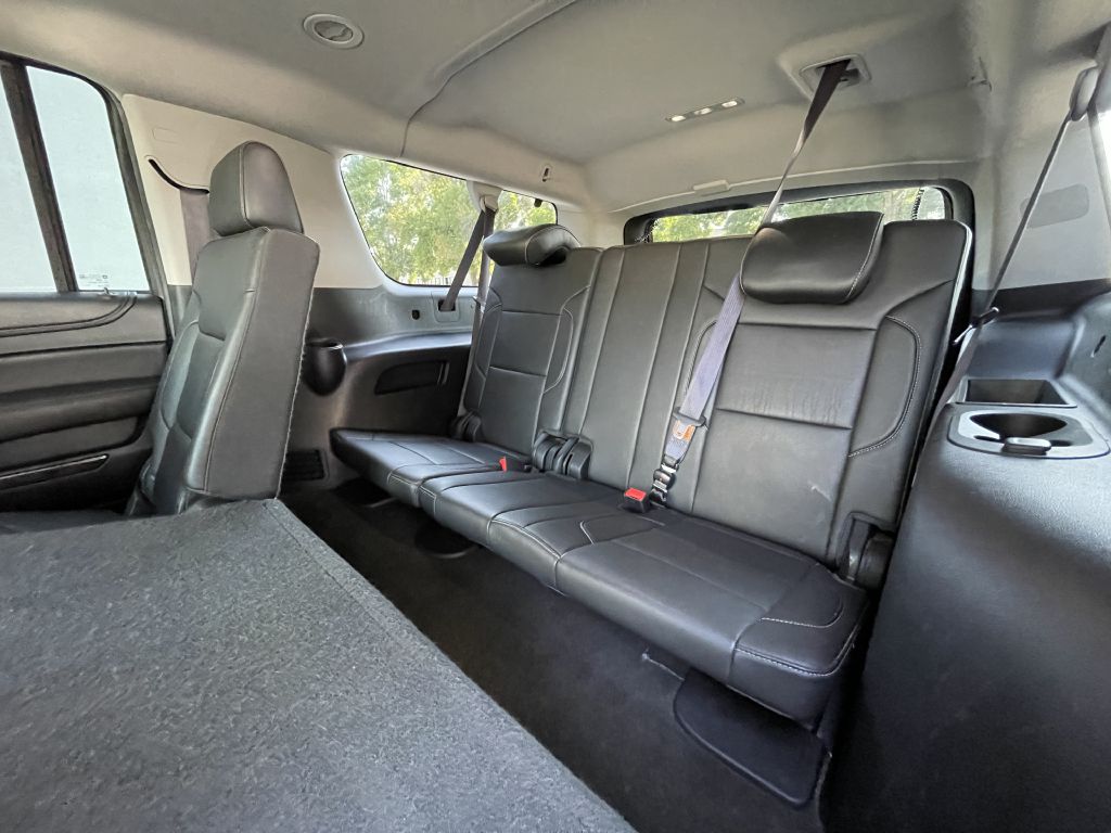 Photo 21 of this CHEVROLET SUBURBAN