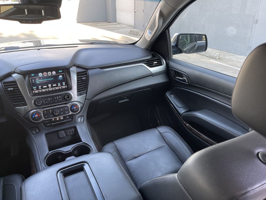 Photo 28 of this CHEVROLET SUBURBAN