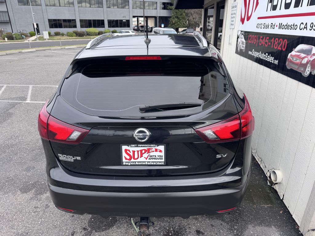 Photo 16 of this NISSAN ROGUE SPORT
