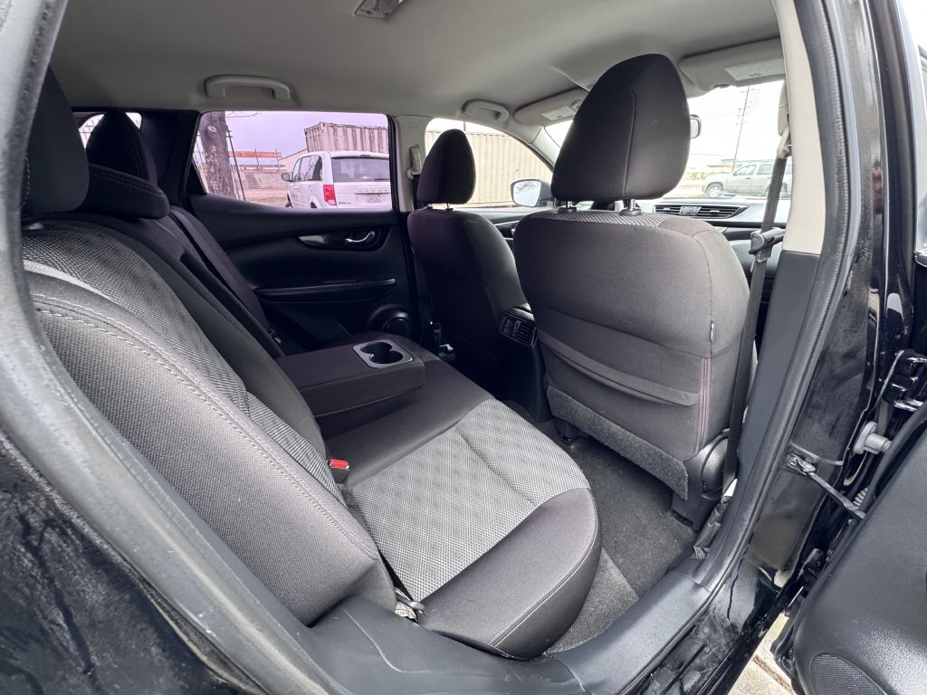 Photo 21 of this NISSAN ROGUE SPORT
