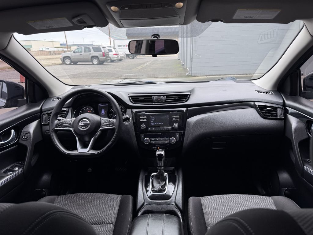 Photo 27 of this NISSAN ROGUE SPORT