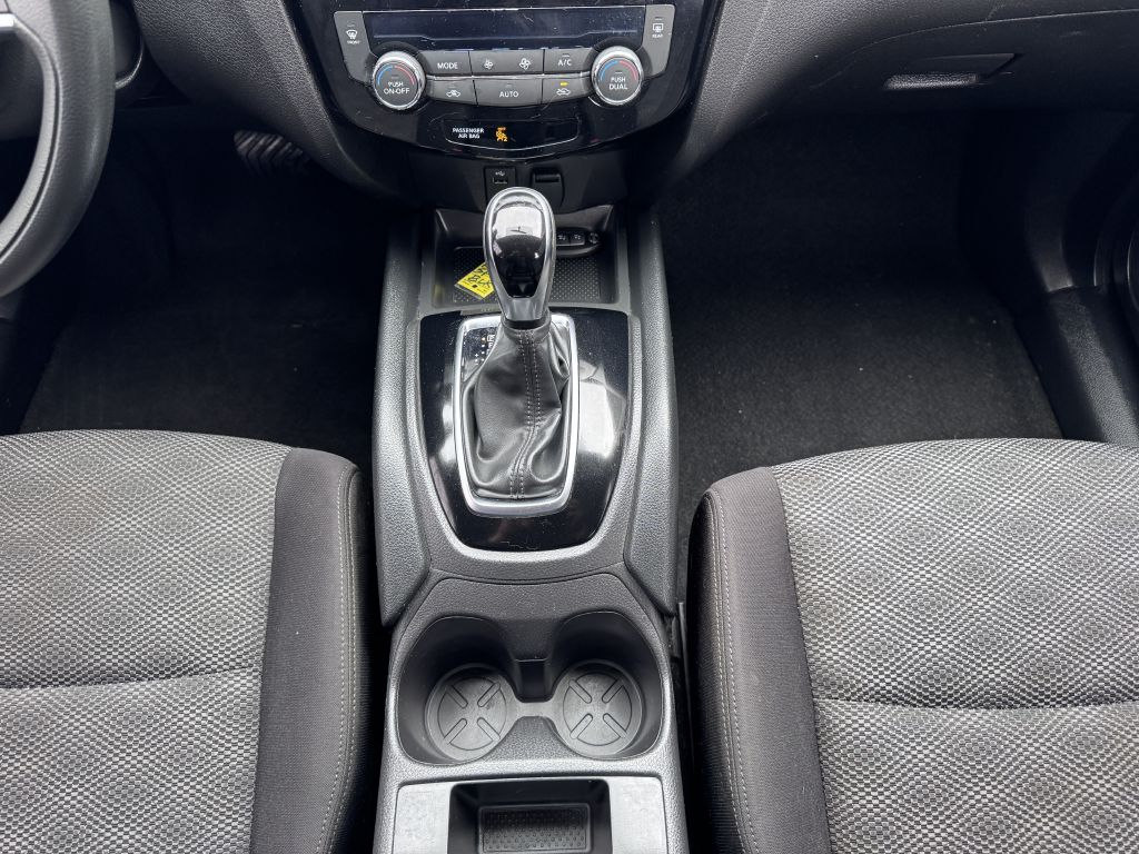 Photo 31 of this NISSAN ROGUE SPORT