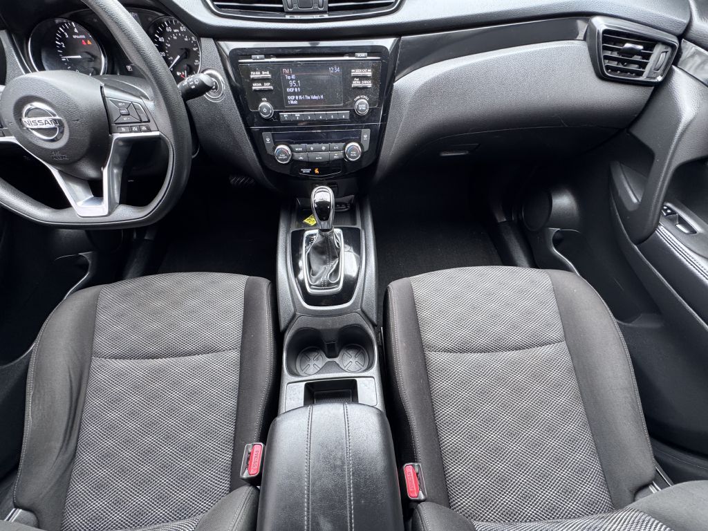 Photo 32 of this NISSAN ROGUE SPORT