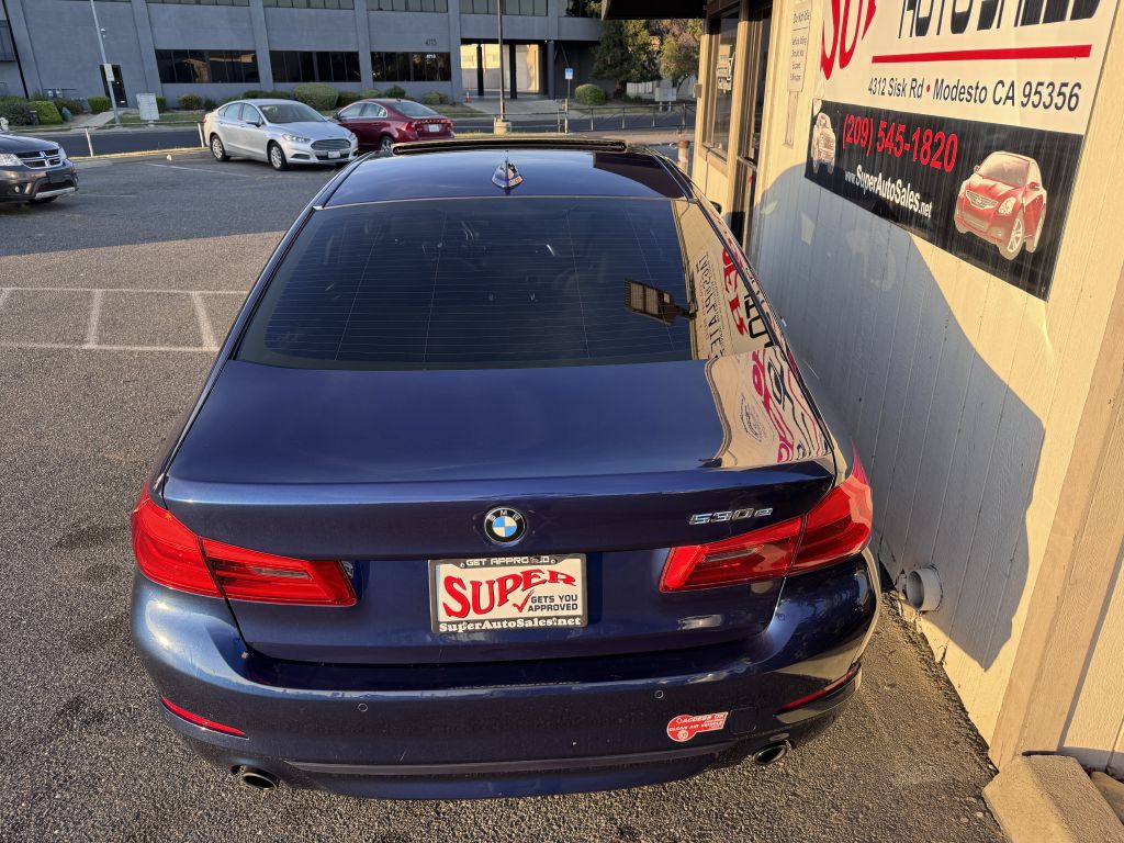 Photo 15 of this BMW 530E