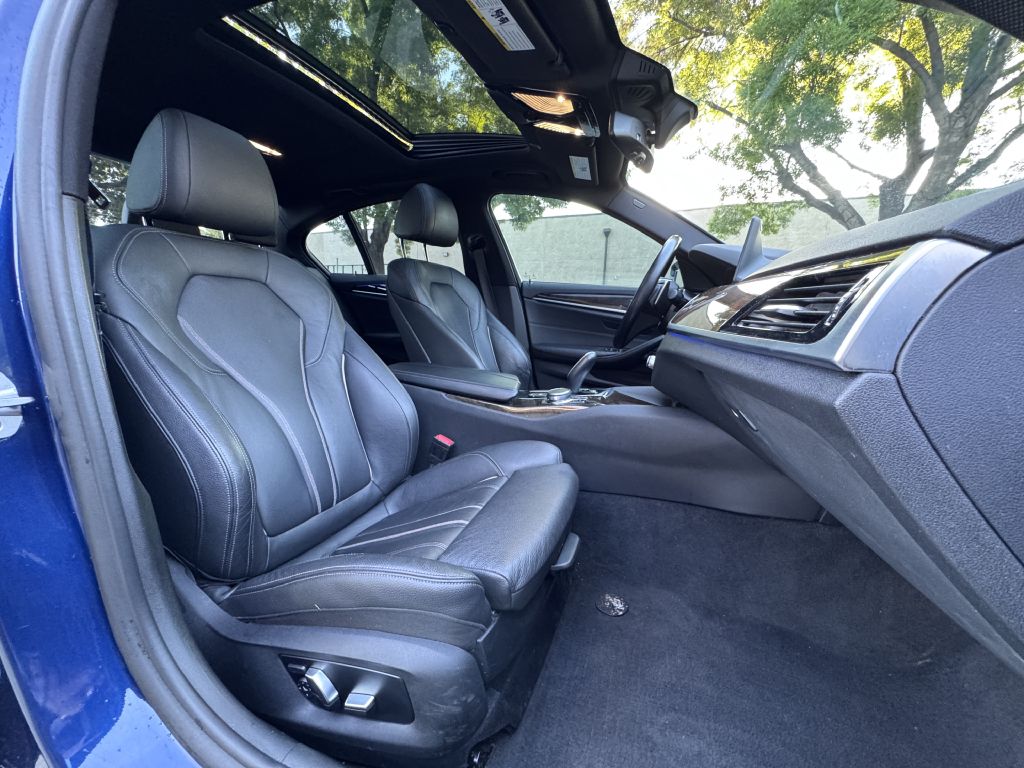 Photo 23 of this BMW 530E