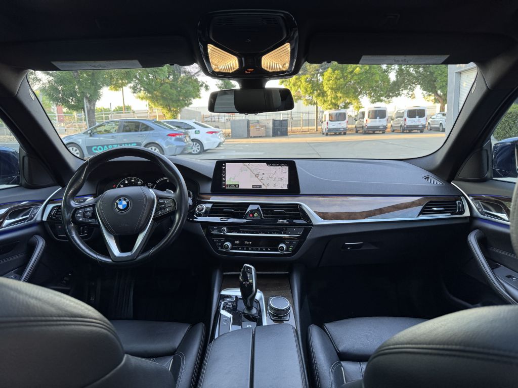 Photo 26 of this BMW 530E