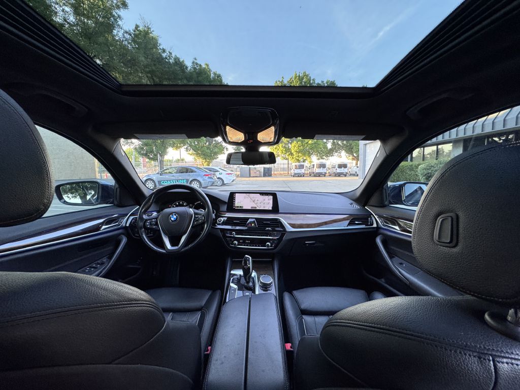Photo 27 of this BMW 530E
