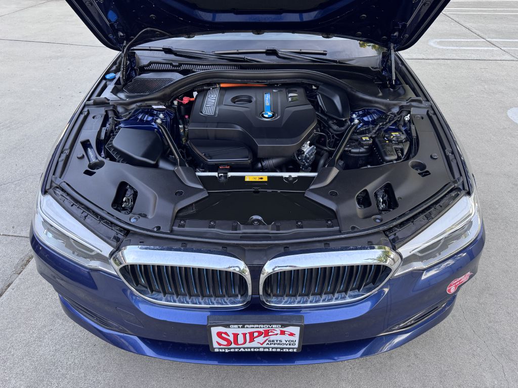 Photo 46 of this BMW 530E
