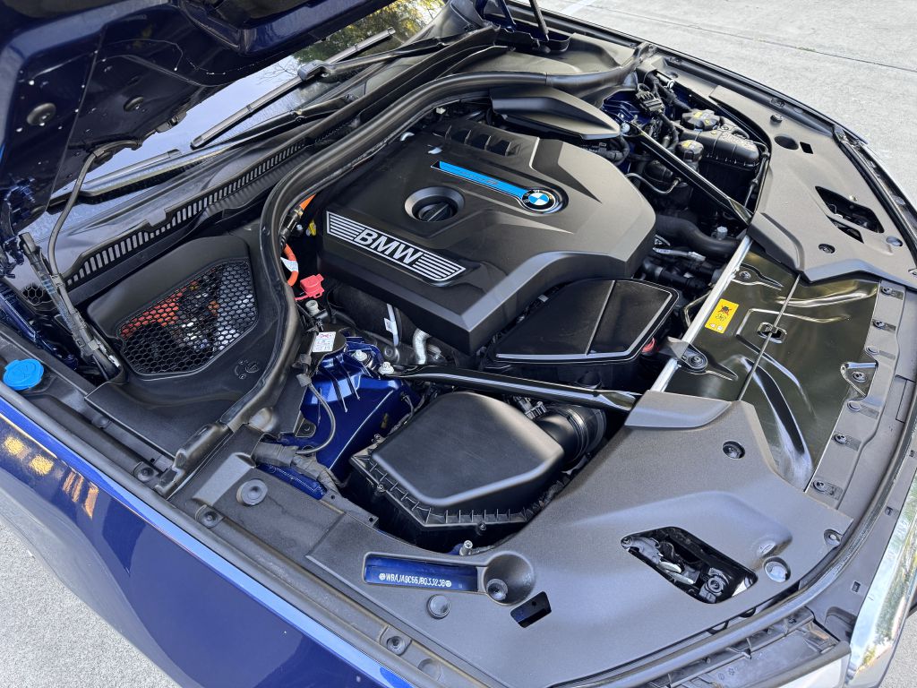 Photo 47 of this BMW 530E