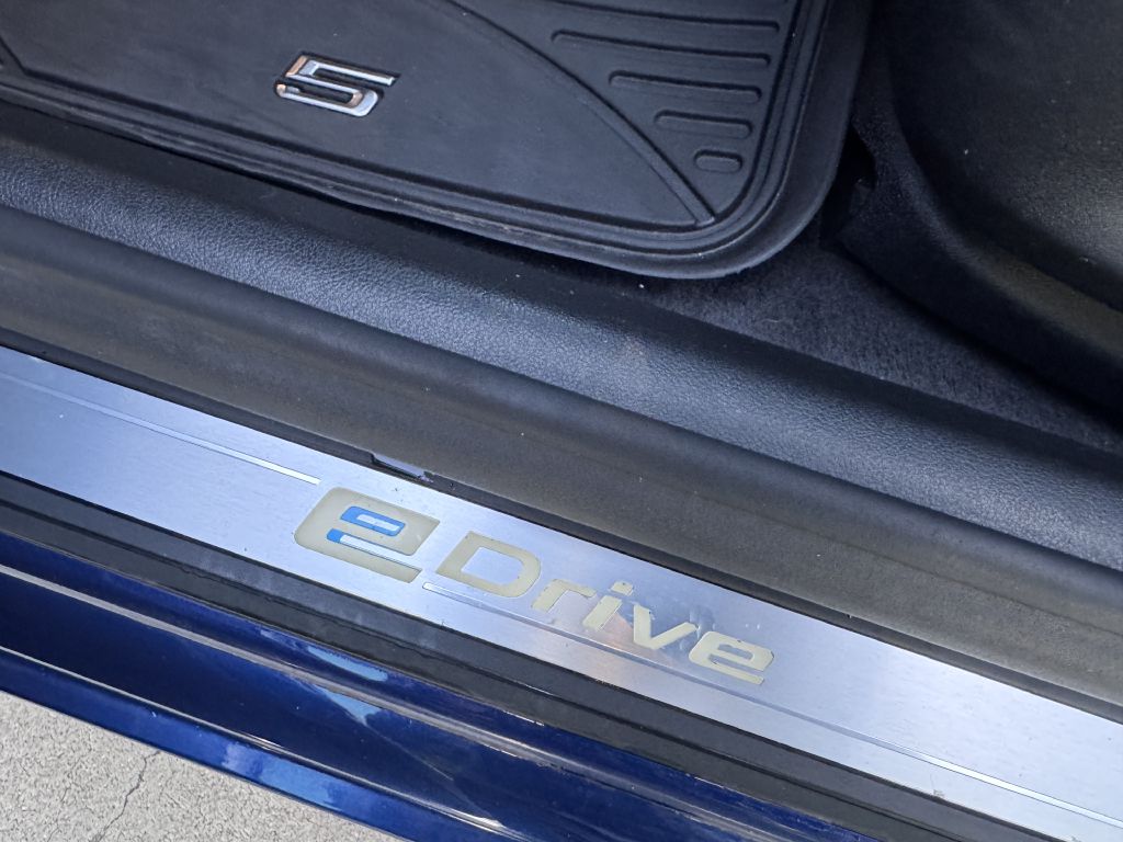 Photo 55 of this BMW 530E