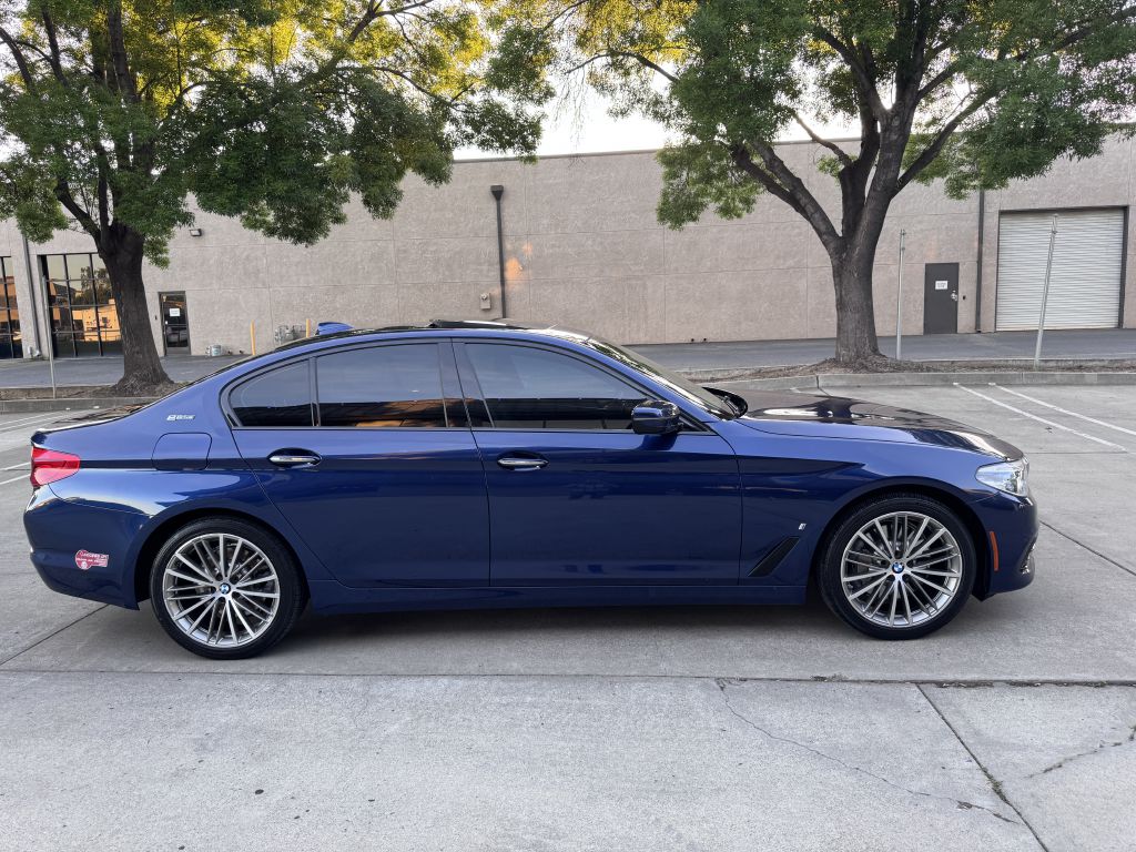 Photo 64 of this BMW 530E