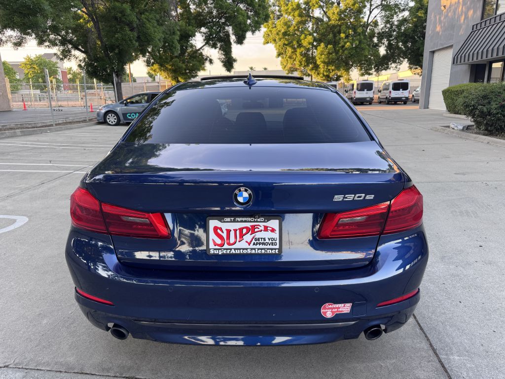 Photo 66 of this BMW 530E