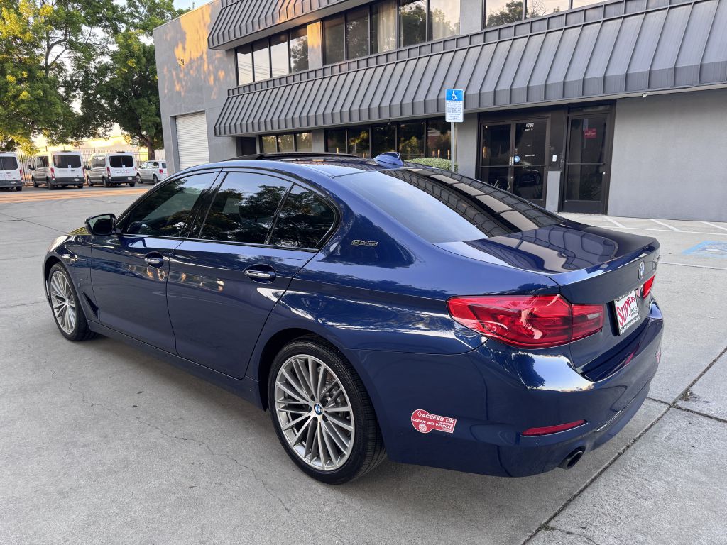 Photo 67 of this BMW 530E