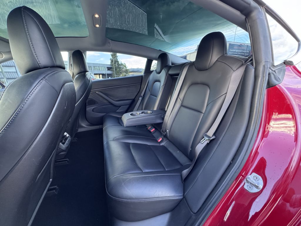 Photo 17 of this TESLA MODEL 3