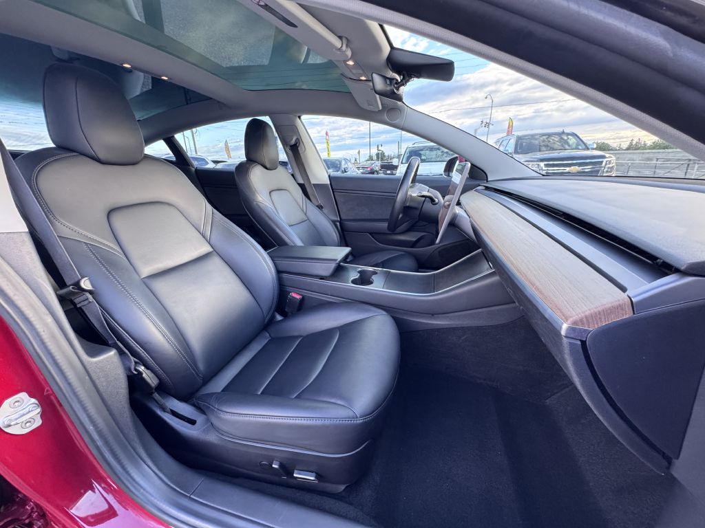 Photo 21 of this TESLA MODEL 3
