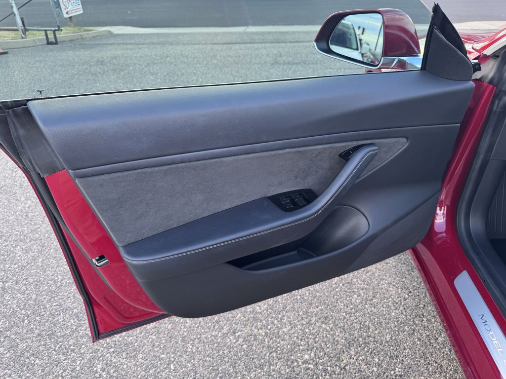 Photo 35 of this TESLA MODEL 3