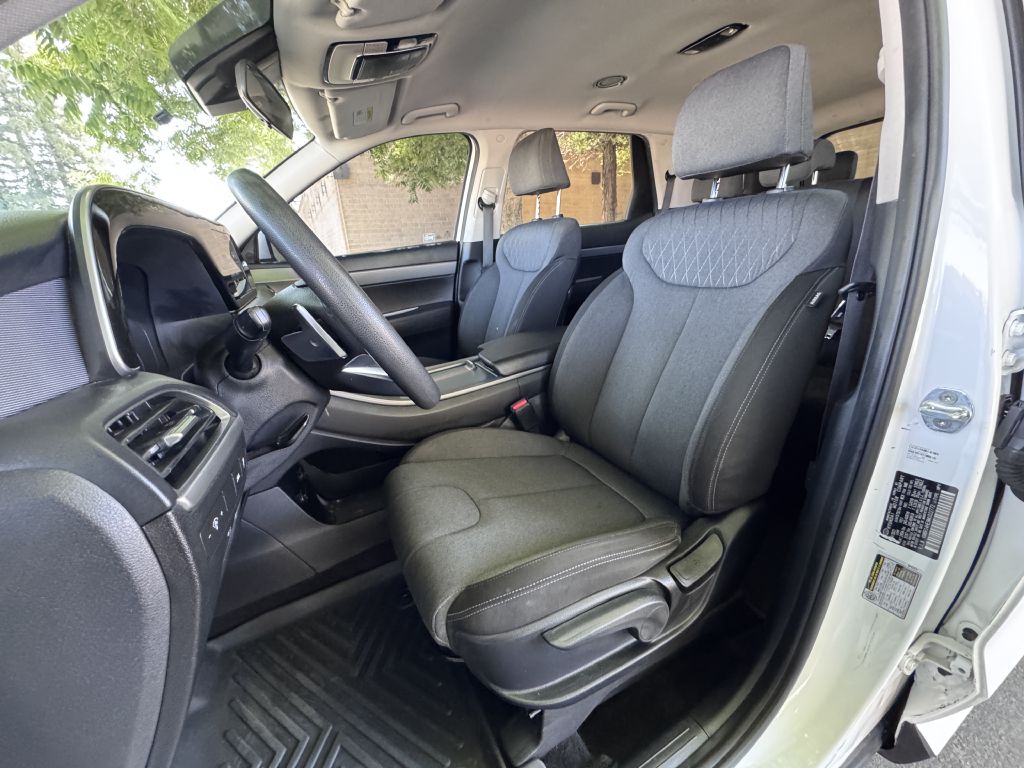 Photo 18 of this HYUNDAI PALISADE