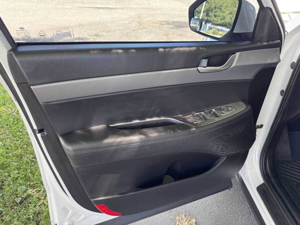 Photo 40 of this HYUNDAI PALISADE