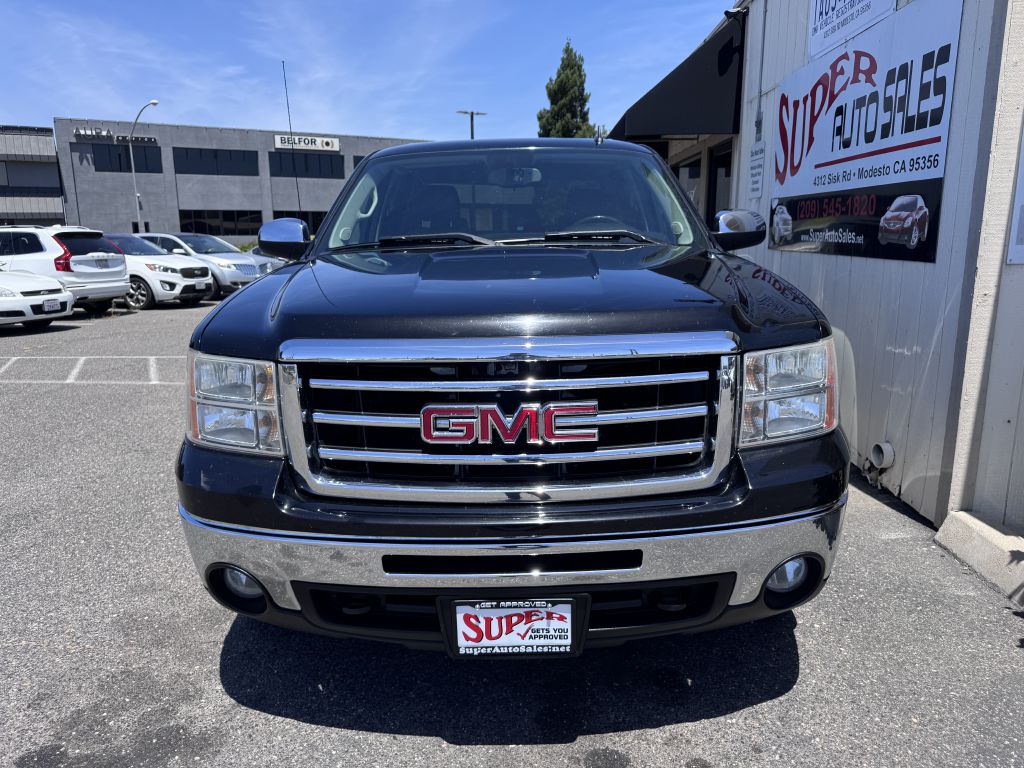 Photo 6 of this GMC SIERRA