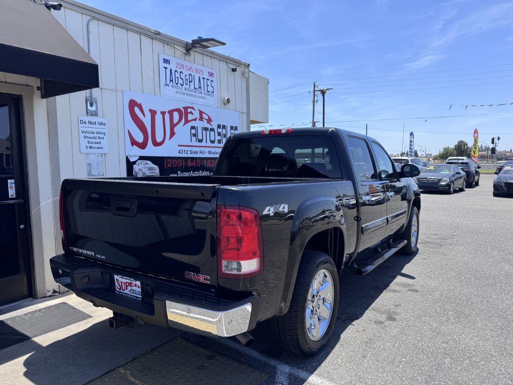 Photo 8 of this GMC SIERRA