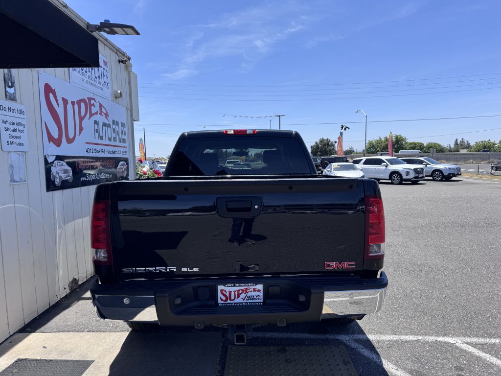Photo 9 of this GMC SIERRA
