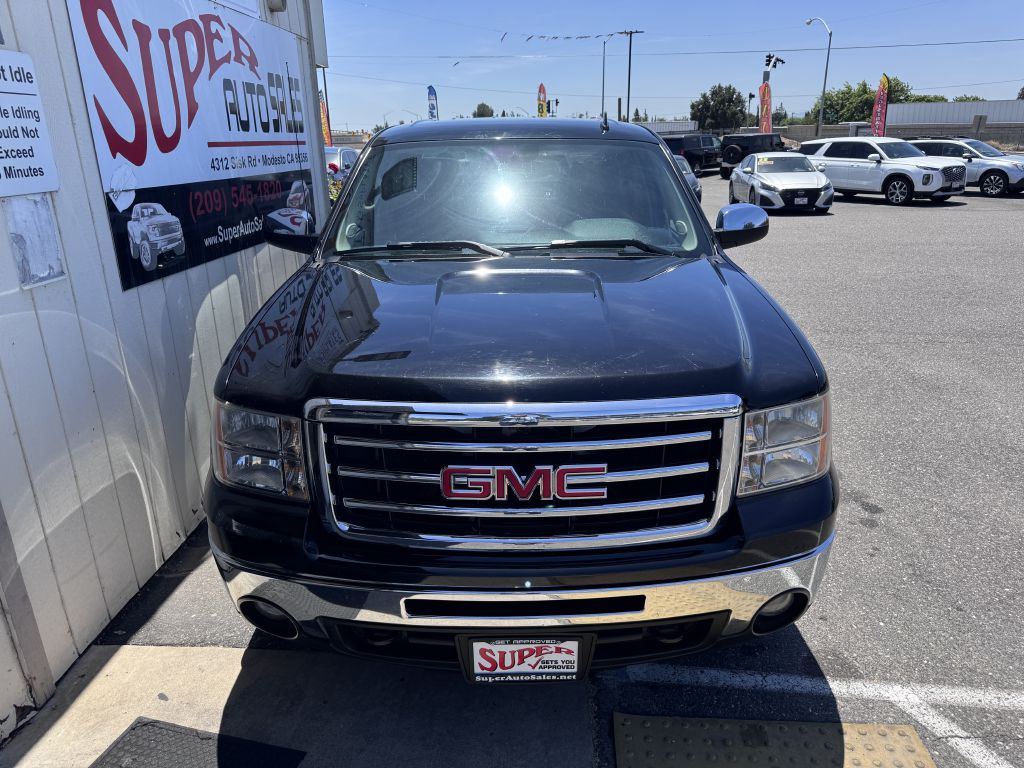 Photo 12 of this GMC SIERRA