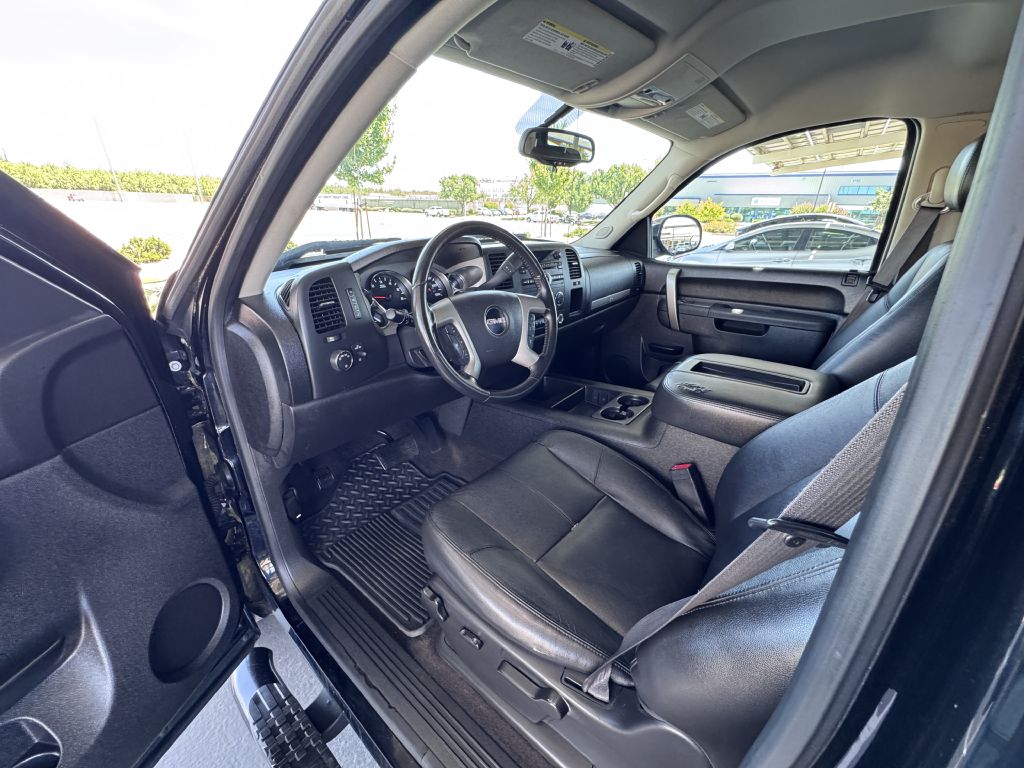 Photo 17 of this GMC SIERRA
