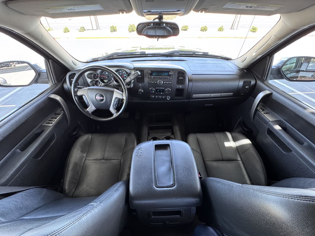 Photo 31 of this GMC SIERRA