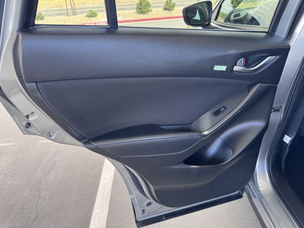 Photo 34 of this MAZDA CX-5
