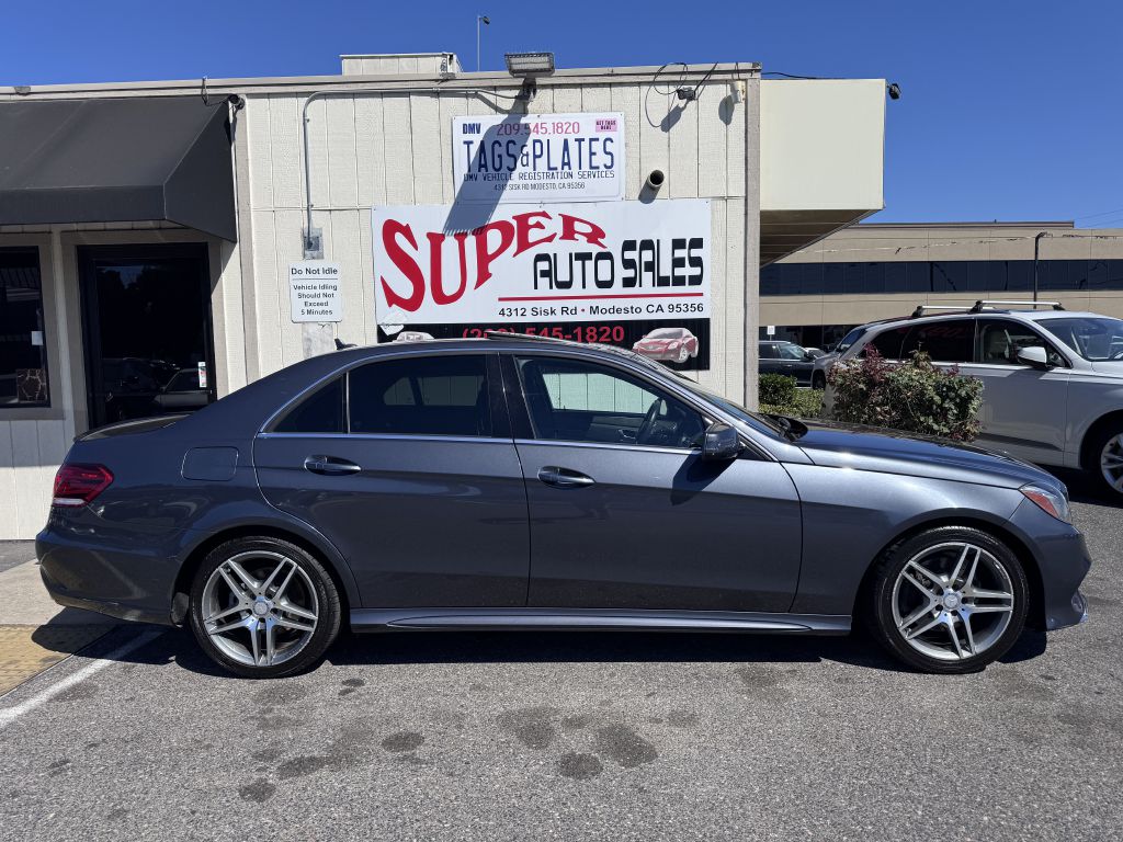 Photo 3 of this MERCEDES-BENZ E-CLASS