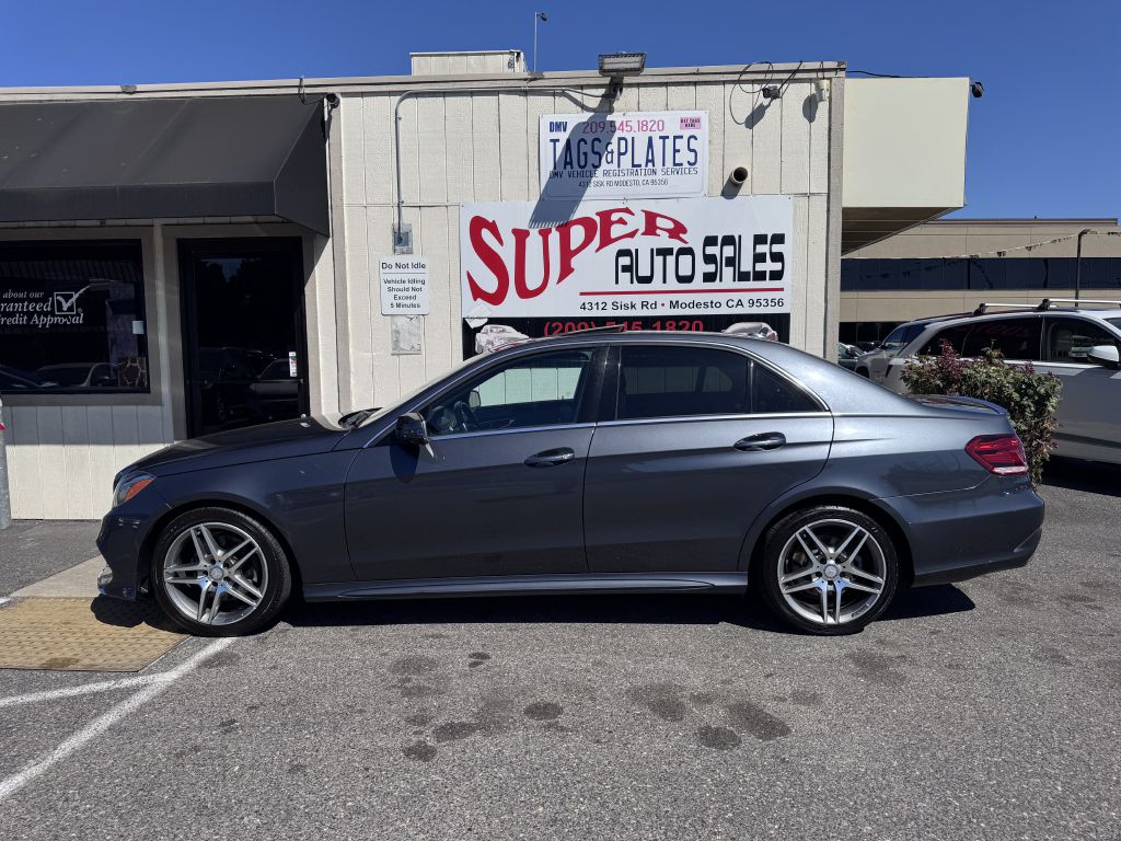 Photo 10 of this MERCEDES-BENZ E-CLASS
