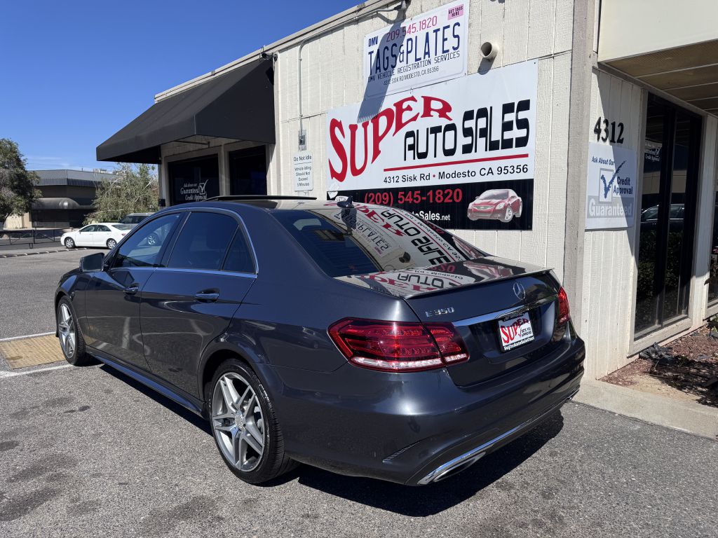 Photo 11 of this MERCEDES-BENZ E-CLASS