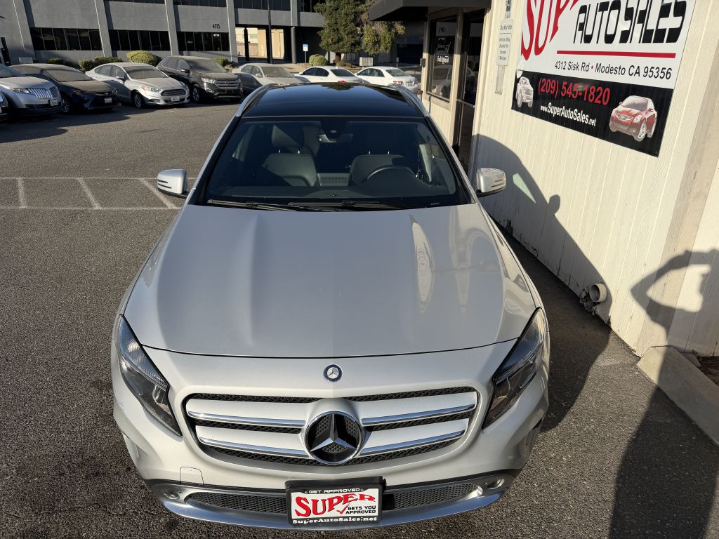 Photo 9 of this MERCEDES-BENZ GLA