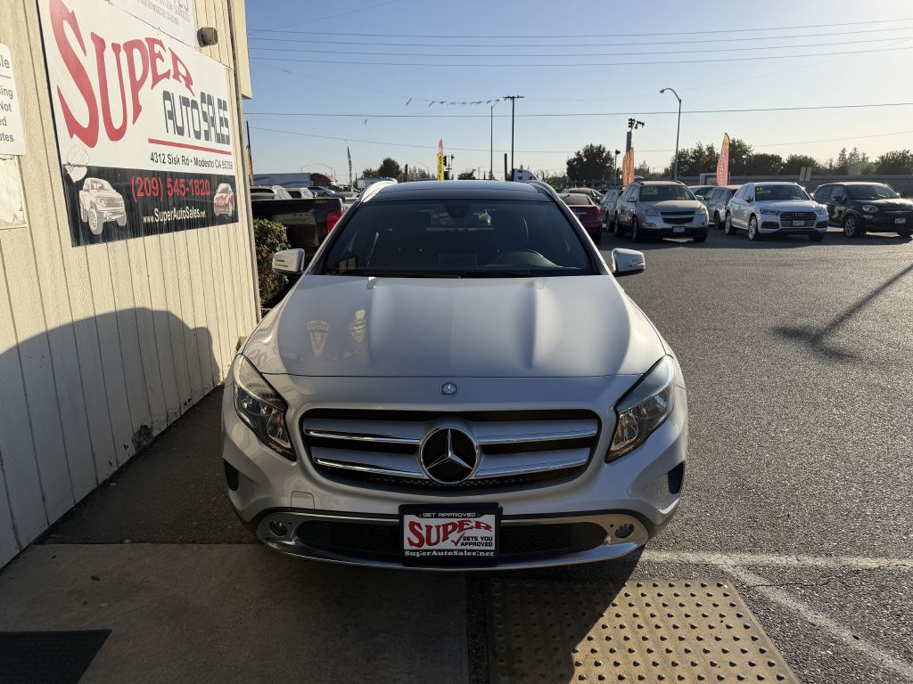 Photo 11 of this MERCEDES-BENZ GLA