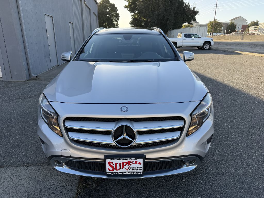 Photo 52 of this MERCEDES-BENZ GLA