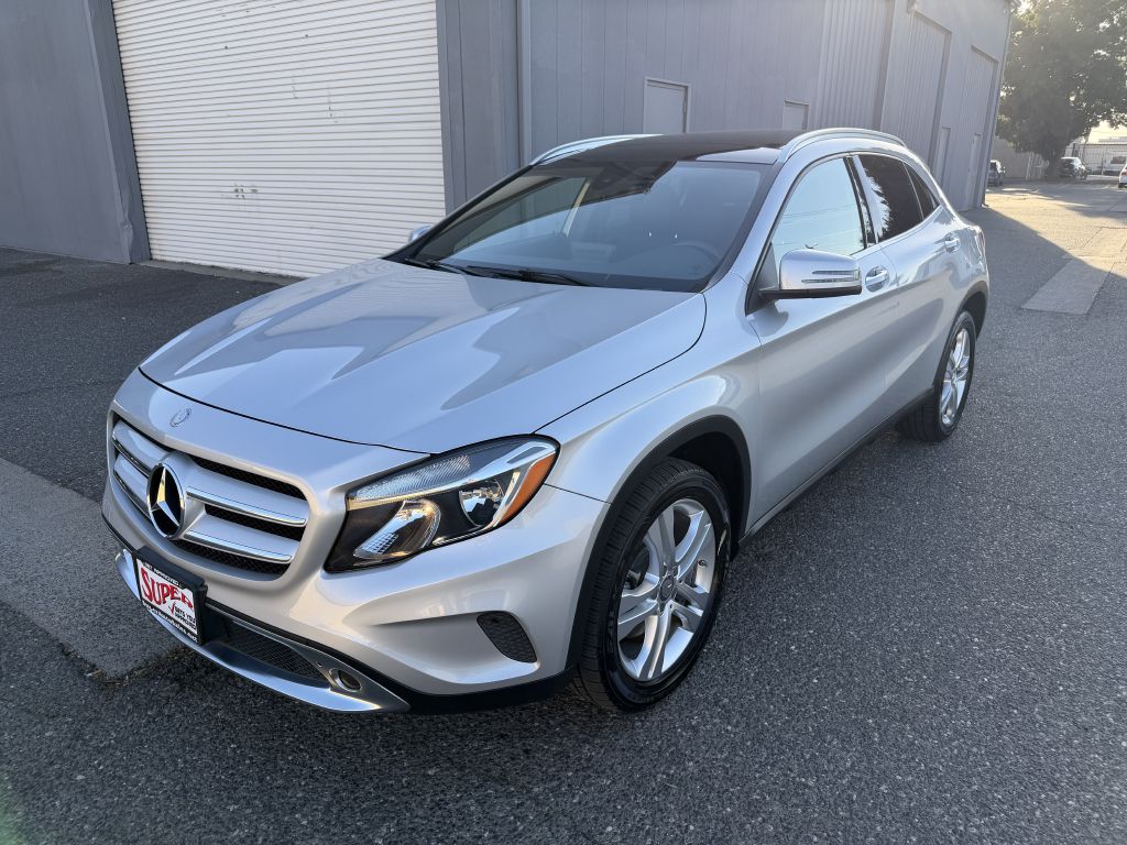 Photo 53 of this MERCEDES-BENZ GLA