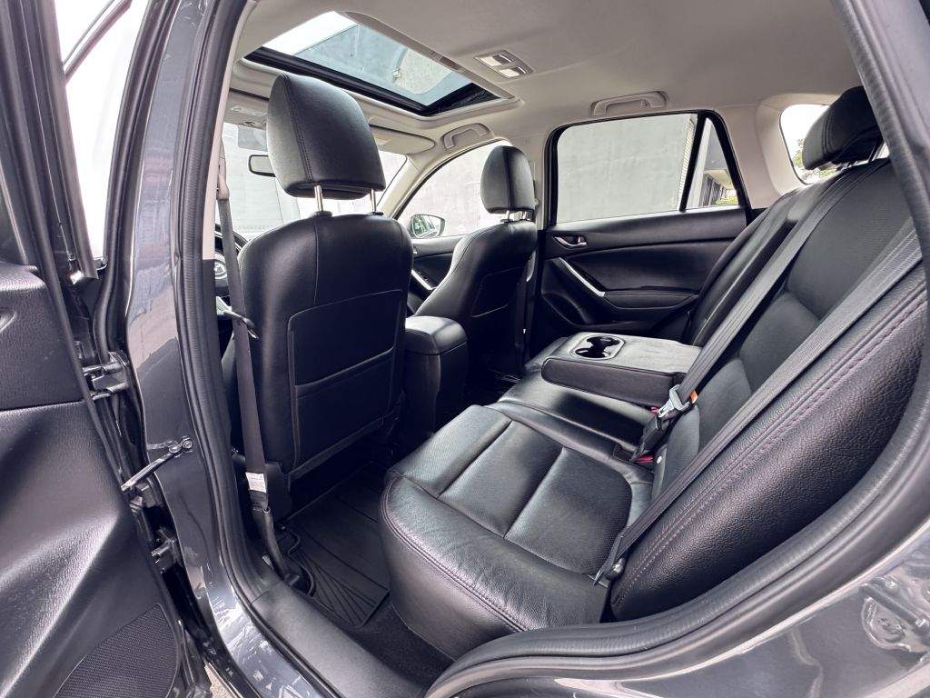 Photo 14 of this MAZDA CX-5