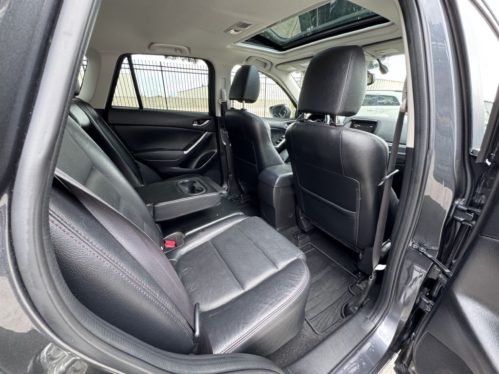 Photo 16 of this MAZDA CX-5