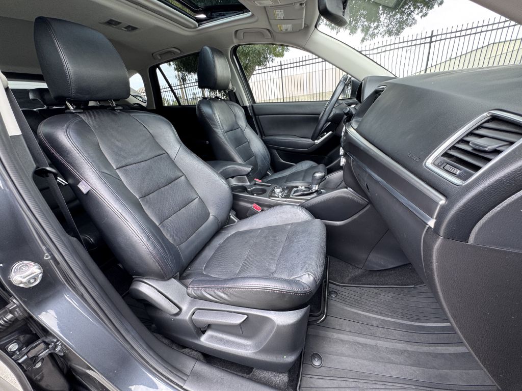 Photo 19 of this MAZDA CX-5