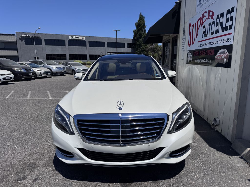 Photo 2 of this MERCEDES-BENZ S-CLASS