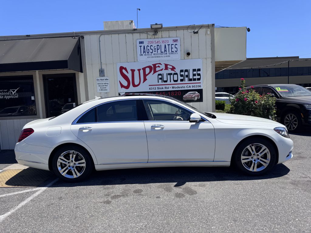 Photo 3 of this MERCEDES-BENZ S-CLASS