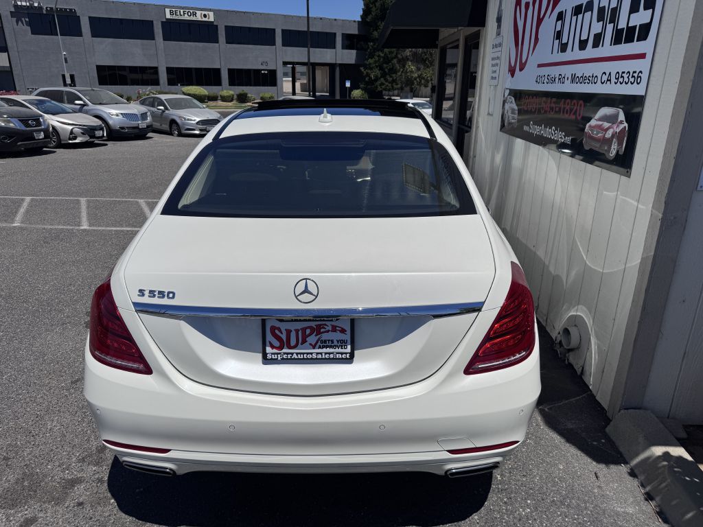 Photo 12 of this MERCEDES-BENZ S-CLASS