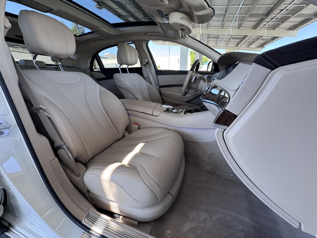 Photo 20 of this MERCEDES-BENZ S-CLASS