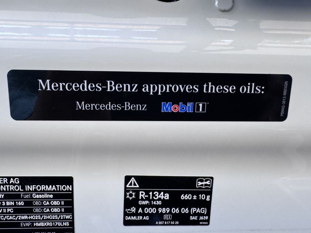 Photo 39 of this MERCEDES-BENZ S-CLASS