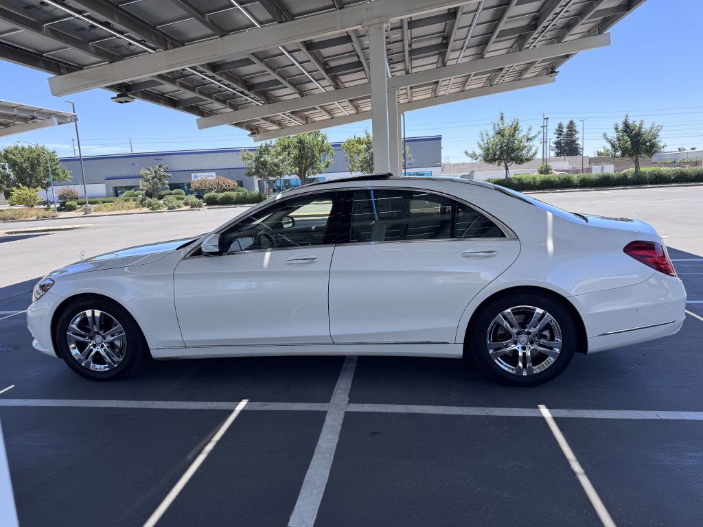 Photo 55 of this MERCEDES-BENZ S-CLASS