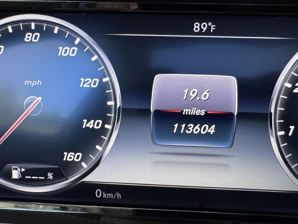 Photo 57 of this MERCEDES-BENZ S-CLASS