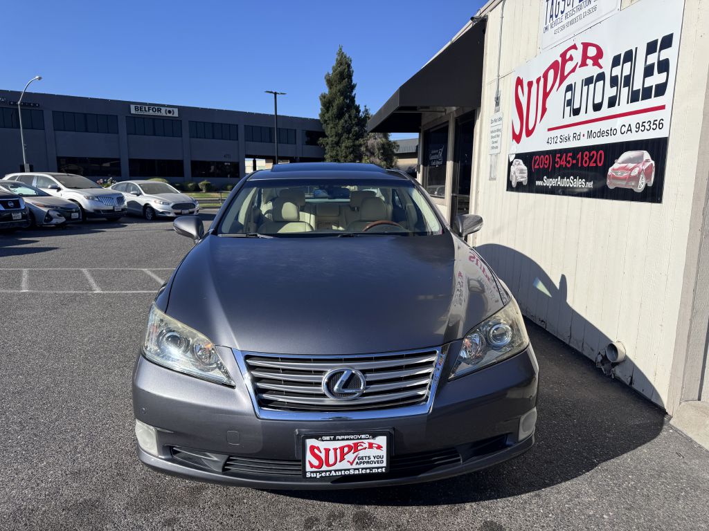 Photo 4 of this LEXUS ES