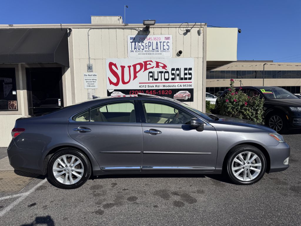 Photo 5 of this LEXUS ES