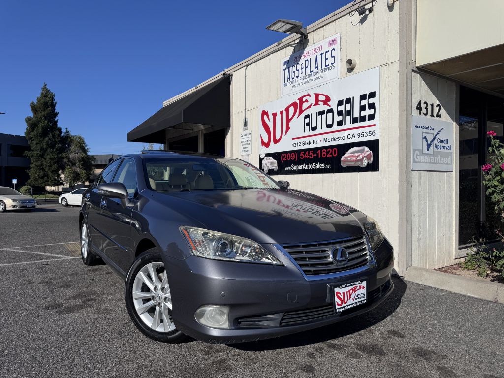 Photo 8 of this LEXUS ES